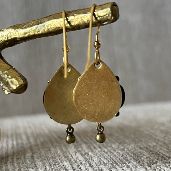 Vintage Look Black Enamel, Gold & Pearl Dangle Earrings - Excellent Condition - Picture 3 of 3